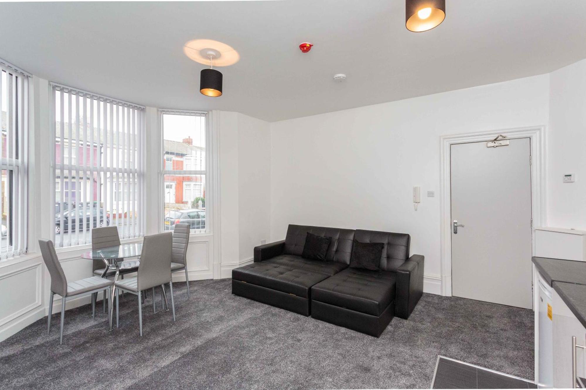 Cherry Property - Berry Apartments بلاكبول الغرفة الصورة